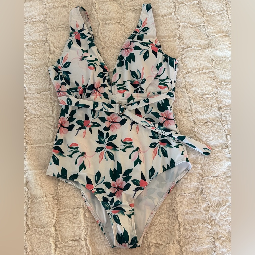 SHEIN Floral Print One Piece Swimsuit